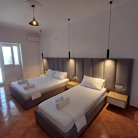 Bed & Breakfast Velco Bb Himare