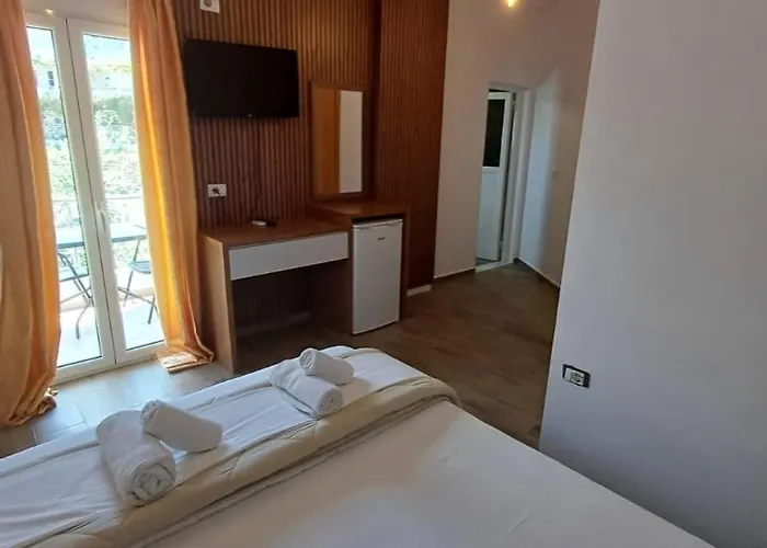 Velco Bb Bed & Breakfast Himare