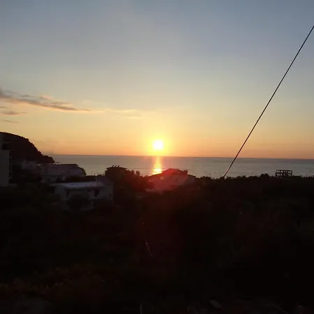 Velco Bb Bed & Breakfast Himare