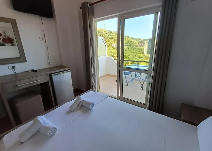 Velco Bb Couette-café Himarë